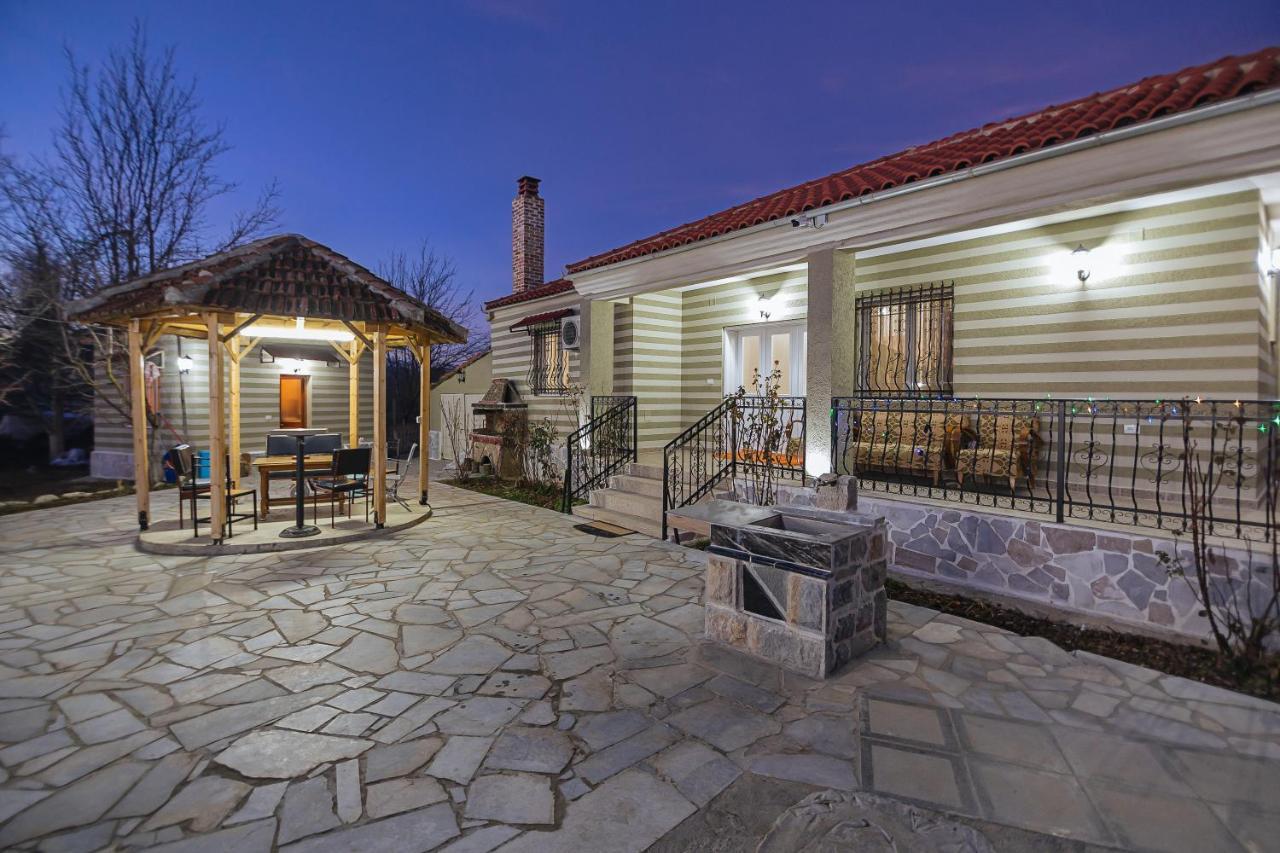Vila 1 Korce Exterior photo