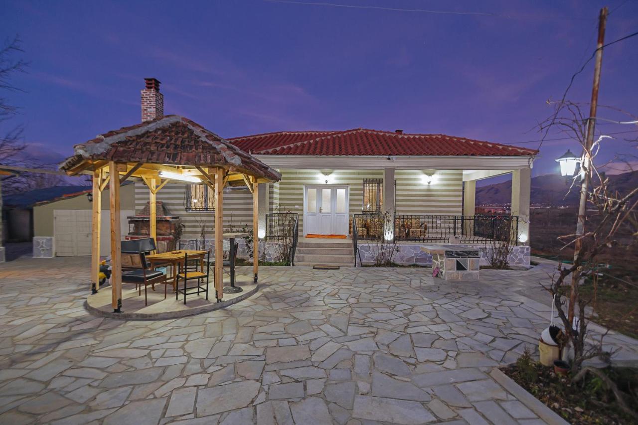 Vila 1 Korce Exterior photo