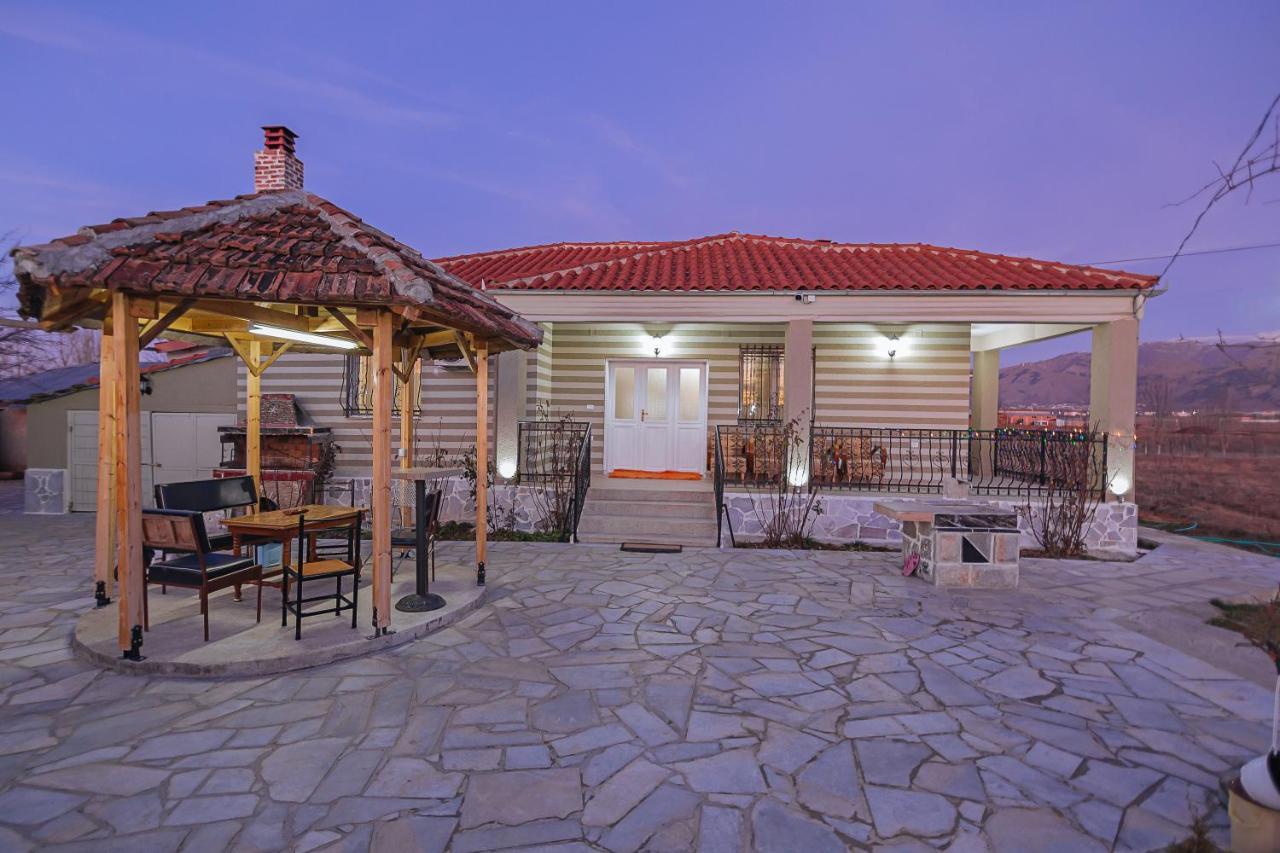 Vila 1 Korce Exterior photo